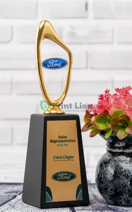 Oval top trophy. 32cm height PLAW115