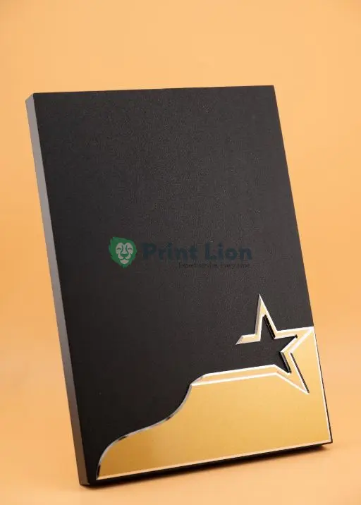 Black wooden award with a gold star A5 PLAW103