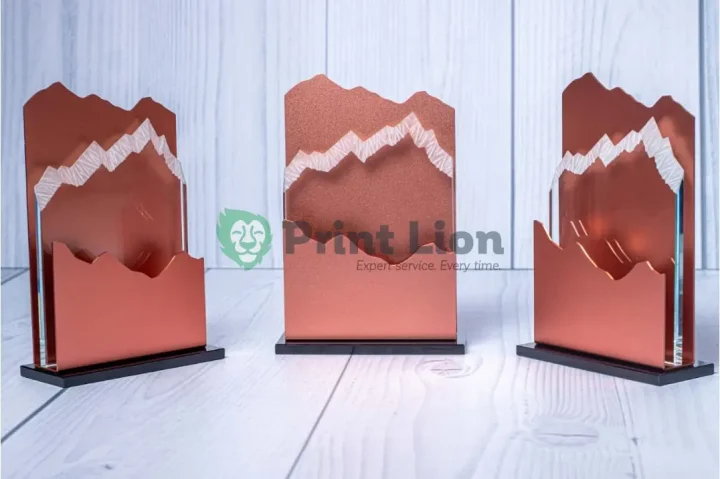 MOUNTAIN CLIMBER CRYSTAL AWARD PLAW045