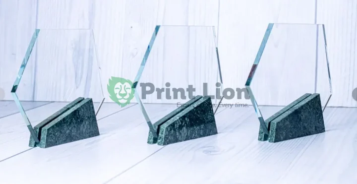 0157A CRYSTAL AWARD PLAW012