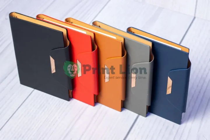 B5 GOLD STRIP NOTEBOOK PLNB043