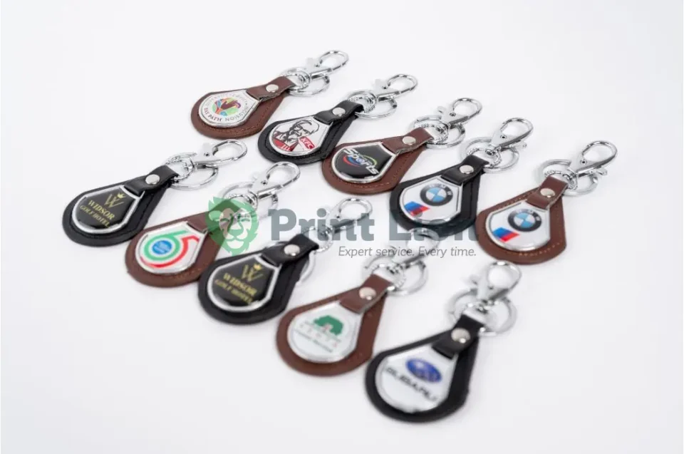 Leather keyholder. In black and brown PLKH037